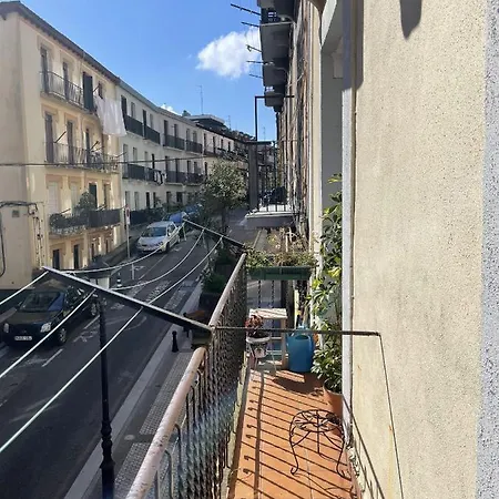 Bella Easo Apartment